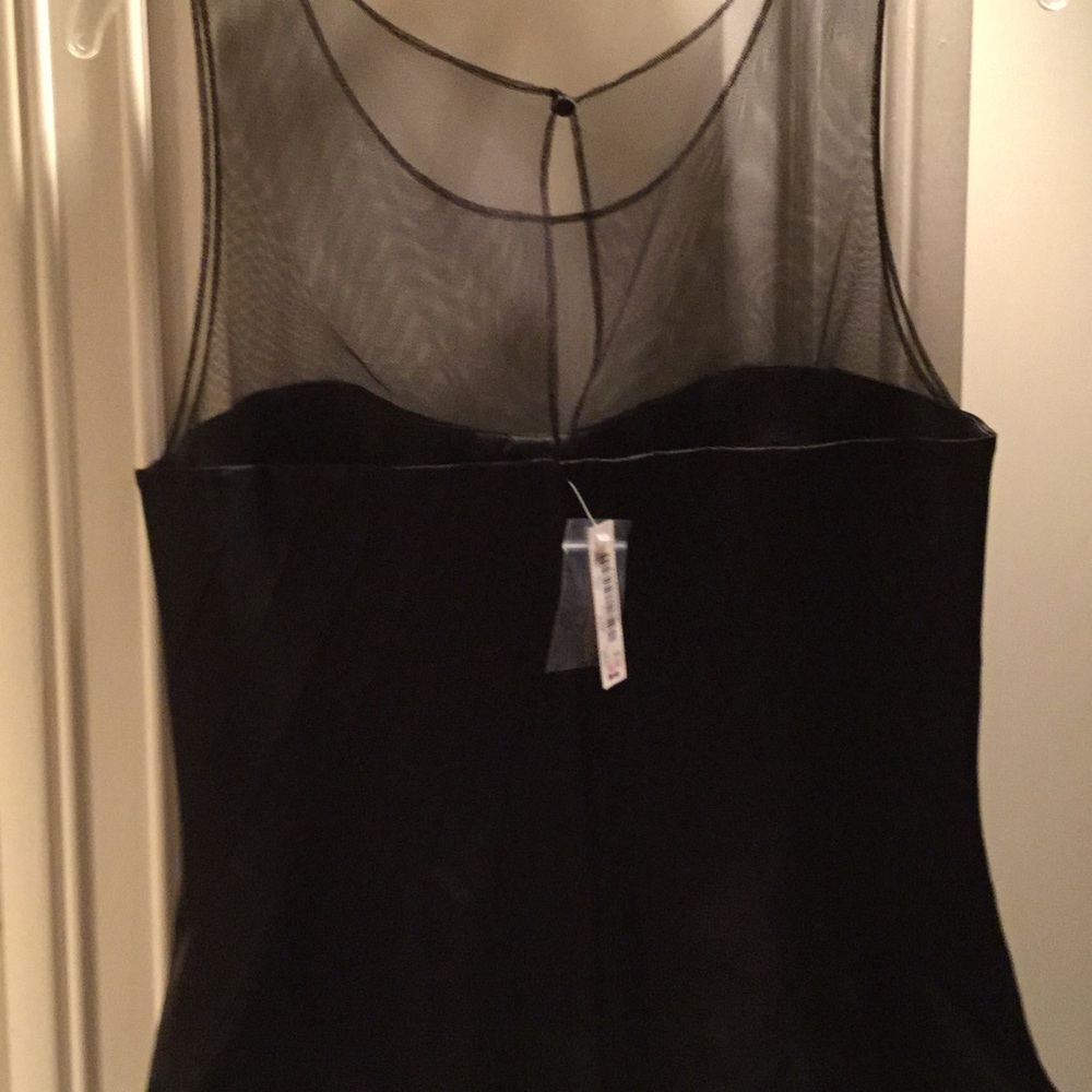 Top - Picture 2 of 2